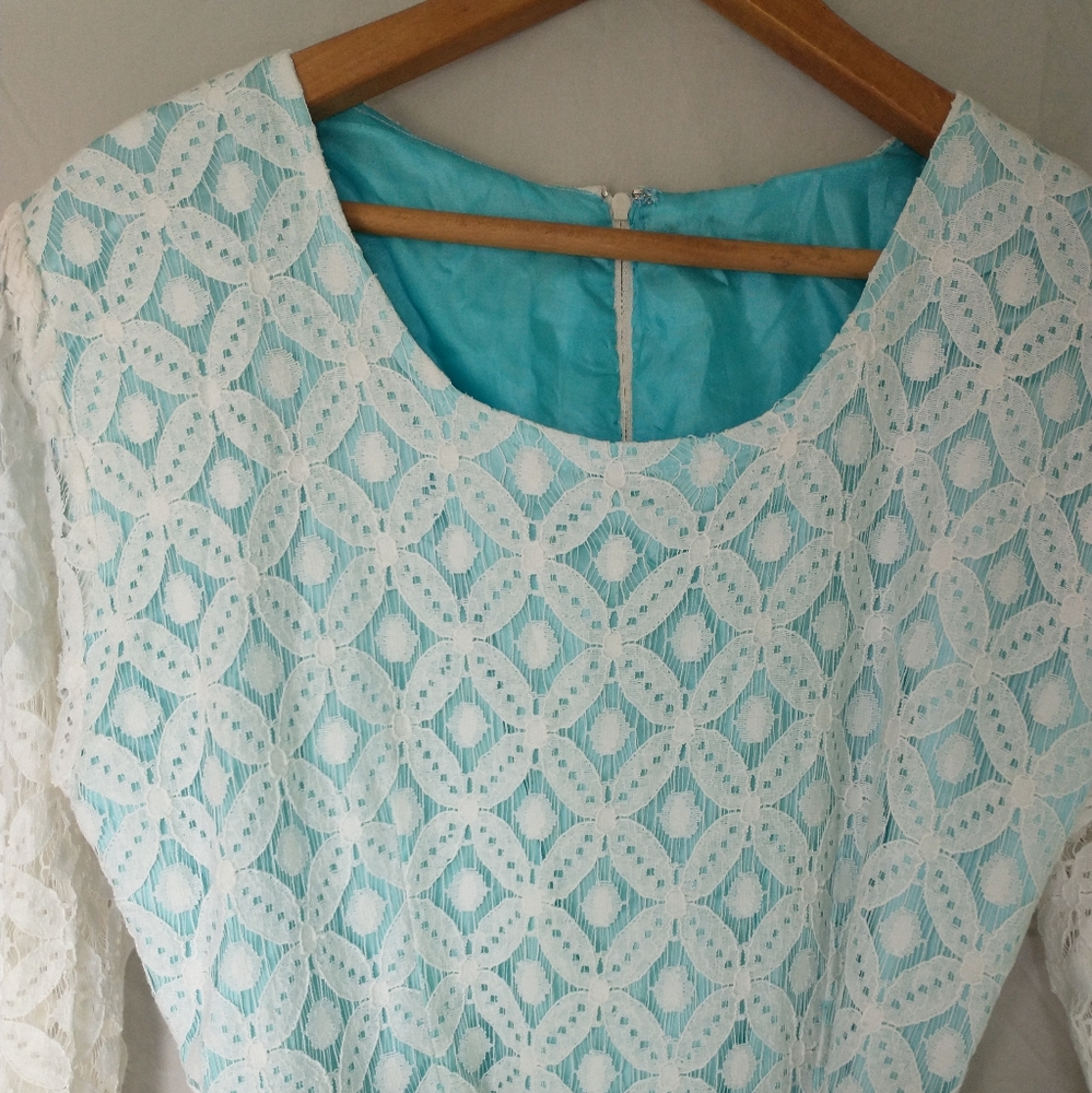 Women's Baby blue and cream lace dress - Picture 7 of 12